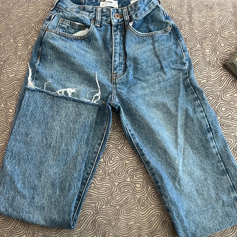 Cute Straight Leg Jeans!